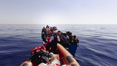 صورة سفن إنسانية تنقذ نحو 700 مهاجر في المتوسط خلال يومين