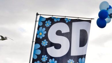 صورة عشرات البلاغات بعد إعلان انتخابي لحزب سويدي يحمل “طابعا عنصريا”