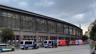 صورة إخلاء قطار في برلين بسبب إصابة جماعية بمشاكل بالدورة الدموية