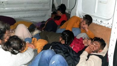 صورة جلهم أطفال.. الشرطة الألمانية تعثر على 16 لاجئا مكدسين داخل شاحنة
