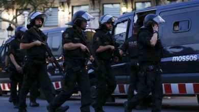 صورة بتهمة “التشدد و التطرف”.. السلطات الإسبانية ترحل 3 أئمة إلى المغرب