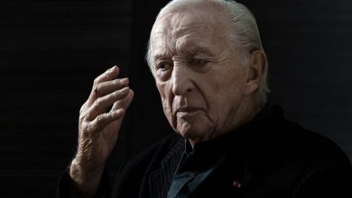 صورة “سيد الفن الأسود”.. وفاة الرسام الفرنسي الشهير بيار سولاج عن عمر ناهز 102 عام