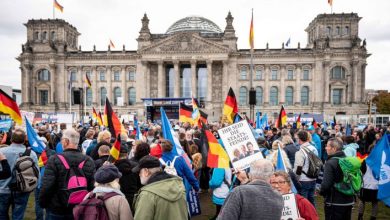 صورة اليمين في ألمانيا ينظم مظاهرات ضد ارتفاع الأسعار