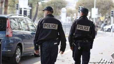 صورة الشرطة الفرنسية تعتقل قسا مصابا بالإيدز بتهمة اغتصاب قاصر