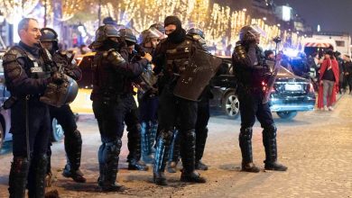 صورة أعمال شغب في باريس بعد فوز المنتخب المغربي والشرطة تعتقل العشرات “فيديو”