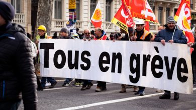 صورة وزير المالية الفرنسي: الإضرابات لن تؤثر في الاقتصاد