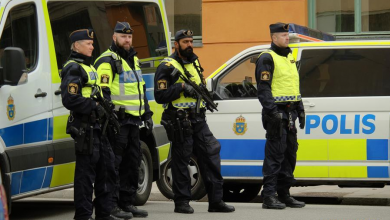 صورة لمنعها حرق القرآن.. اليمين السويدي يصعد حملته ضد الشرطة