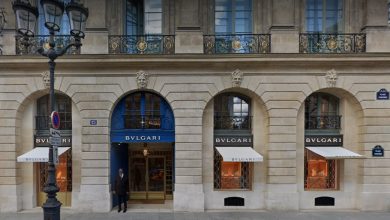 صورة في وضح النهار.. لصوص يسرقون متجر مجوهرات فاخرة وسط باريس
