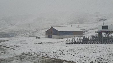 صورة بعد شهور من الجفاف.. الثلوج تتساقط في شمال إسبانيا