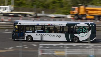 صورة بريطانيا تطلق أول خط للحافلات ذاتية القيادة