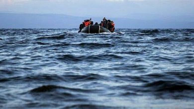 صورة مقتل 9 مهاجرين جلهم نساء في غرق قارب قبالة اليونان