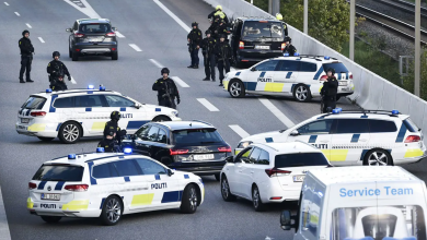 صورة الشرطة الدنماركية تطلق النار على أربعة سويديين داخل سيارتين