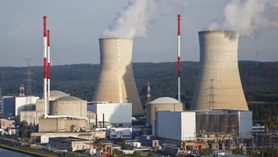 صورة باريس تؤكد لبرين أن الطاقة النووية غير قابلة للتفاوض