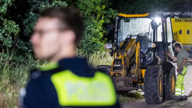 صورة مقتل شخصين وإصابة 10 أطفال في حادث حفار شمال ألمانيا