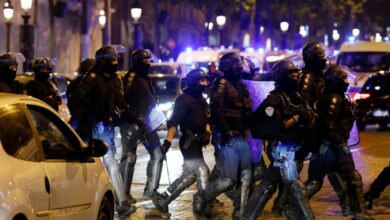 صورة فرنسا.. توجيه تهمة ممارسة العنف لـ 4 شرطيين خلال تصديهم لأعمال الشغب