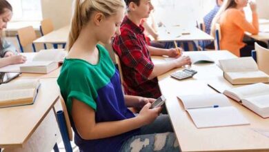 صورة هولندا تحظر الهواتف والساعات الذكية في المدارس المتوسطة و الثانوية