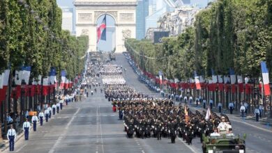 صورة بسبب مخاوف من أعمال شغب.. فرنسا تحشد 130 ألف شرطي في يوم عيدها الوطني