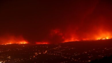 صورة حريق غابات ضخم في إسبانيا يخرج عن نطاق السيطرة