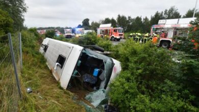 صورة إصابة 18 شخصا في حادث سير حافلة شمال ألمانيا