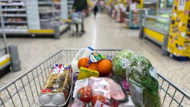 صورة تراجع معدل التضخم يدفع إلى تحسن ثقة المستهلكين في بريطانيا