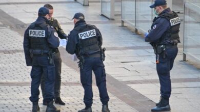 صورة فرنسا.. اعتقال 3 شرطيين بتهمة السبب بمقتل متظاهر في مرسيليا