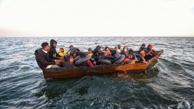 صورة بتهمة قرصنة قوارب المهاجرين.. اعتقال 4 تونسيين في إيطاليا