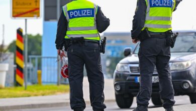 صورة الشرطة الألمانية تعثر على 11 مهاجرا داخل سيارة صغيرة