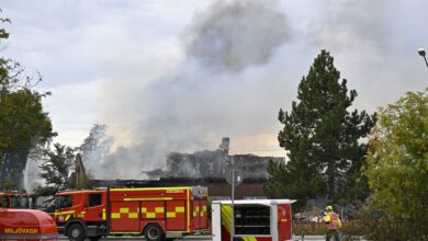 صورة حريق يدمر مسجدا في السويد.. ومعلومات عن أن الحادث متعمد