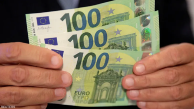 صورة تلميحات المركزي الأوروبي لمزيد من رفع الفائد تدفع اليورو للارتفاع