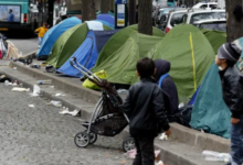 صورة نحو 80 ألف طفل في فرنسا يعيشون في مساكن غير لائقة