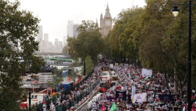 صورة مظاهرة حاشدة تجوب شوارع لندن للمطالبة بوقف الحرب على غزة “فيديو”