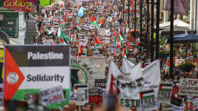صورة 100 ألف  شخص يتظاهرون وسط لندن تأييدا لفلسطين وضد حرب غزة