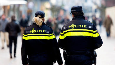 صورة لسبب غريب.. اعتقال شرطي من أصل مغربي في هولندا