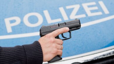 صورة استخدام مسدس لعبة يدفع الشرطة في ألمانيا للتدخل