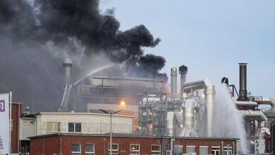 صورة اندلاع حريق في مصنع كيماويات غربي ألمانيا