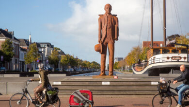 صورة هولندا.. سرقة تمثال طوله 4 أمتار للفنان العالمي فان جوخ