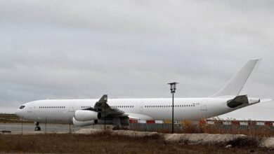 صورة السلطات الفرنسية تحتجز طائرة تقل المئات قادمة من الإمارات