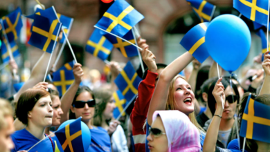 صورة دراسة: غالبية المهاجرين بالسويد يشعرون بالاستقرار والسعادة