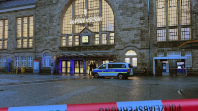 صورة تطويق محطة قطارات غربي ألمانيا تحسبا من وقوع هجوم