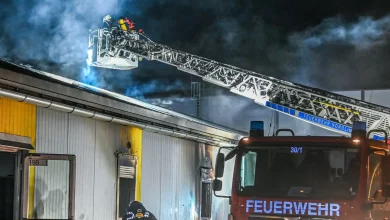 صورة قتيل وعدة إصابات إثر حريق في مركز للاجئين بألمانيا
