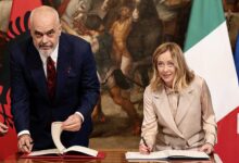 صورة البرلمان الألباني يقر اتفاقية مثيرة للجدل بخصوص اللاجئين مع إيطاليا