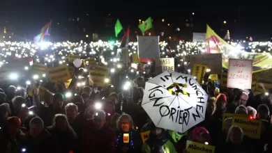صورة 100 ألف شخص يتظاهرون في ميونخ ضد العنصرية ومعاداة السامية
