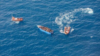 صورة إنقاذ عشرات المهاجرين قبالة سواحل المغرب