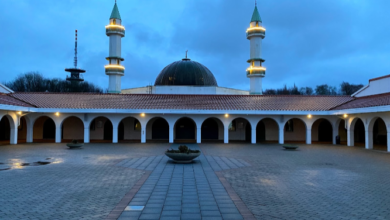 صورة رئيس وزراء السويد يهنئ المسلمين بحلول شهر رمضان