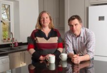 صورة زوجان بريطانيا يكتشفان كنزا ثمينا في أرضية مطبخ منزلهما