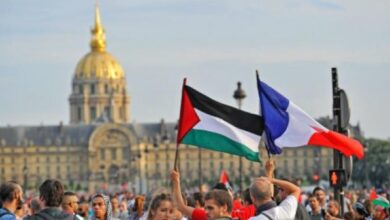صورة مئات المفكرين والناشطين يدعون فرنسا للاعتراف بدولة فلسطين