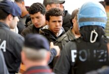صورة تحقيق في إيطاليا يكشف عن تعرض مهاجرين بمركز ترحيل لـ”معاملة غير إنسانية”