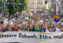 صورة قبيل الانتخابات الأوروبية.. الآلاف يتظاهرون في برلين