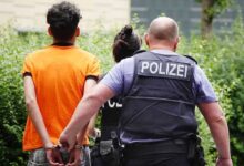 صورة اعتقال 5 مراهقين سوريين بألمانيا بتهمة الاعتداء الجنسي ضد فتاة