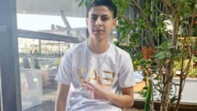 صورة مقتل فتى سوري داخل منزله على يد مجموعة عنصرية في تركيا